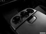  Cup holders photo